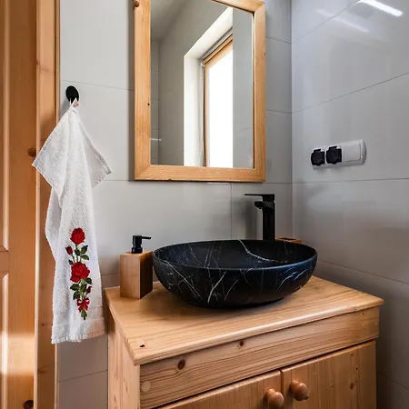 Miedzy Gorami Alpesi faház